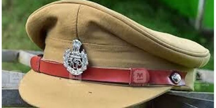 ആരാധനാലയത്തിലേക്കുള്ള വഴി പ്രശ്നം അന്വേഷിക്കാന് ചെന്ന മണ്ണാര്ക്കാട് സി.ഐക്ക് മര്ദനo ആരാധനാലയത്തിലേക്കുള്ള വഴി പ്രശ്നം അന്വേഷിക്കാന് ചെന്ന മണ്ണാര്ക്കാട് സി.ഐക്ക് മര്ദനo
