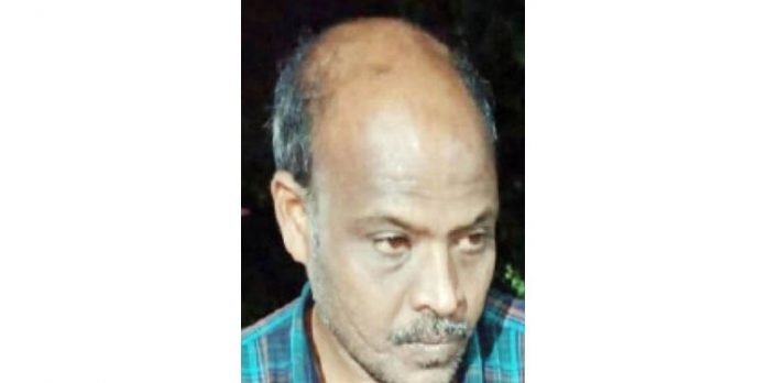 വോട്ടഭ്യര്ത്ഥന നടത്തുന്നതിനിടെ വനിതാ സ്ഥാനാര്ഥിയെ അപകീര്ത്തിപ്പെടുത്താന് ശ്രമിച്ചയാള് പിടിയില് വോട്ടഭ്യര്ത്ഥന നടത്തുന്നതിനിടെ വനിതാ സ്ഥാനാര്ഥിയെ അപകീര്ത്തിപ്പെടുത്താന് ശ്രമിച്ചയാള് പിടിയില്