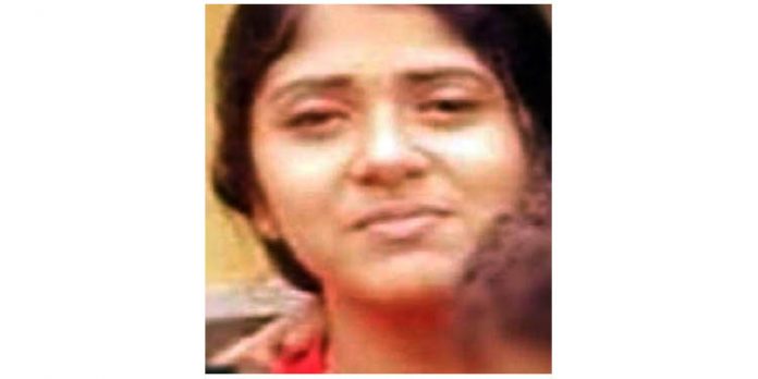 വീടിനുള്ളില് വിദ്യാര്ത്ഥിനിയെ മരിച്ച നിലയില് കണ്ടെത്തി വീടിനുള്ളില് വിദ്യാര്ത്ഥിനിയെ മരിച്ച നിലയില് കണ്ടെത്തി
