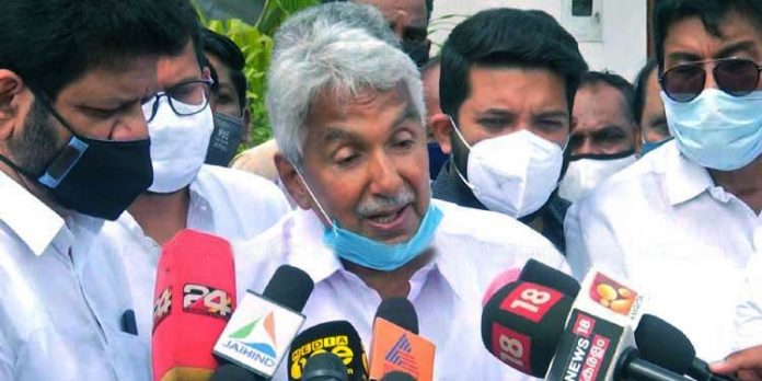 സോളാര് കേസുമായി ബന്ധപ്പെട്ട് ഇനിയും സത്യങ്ങള് പുറത്ത് വരാനുണ്ട് : ഉമ്മന്ചാണ്ടി സോളാര് കേസുമായി ബന്ധപ്പെട്ട് ഇനിയും സത്യങ്ങള് പുറത്ത് വരാനുണ്ട് : ഉമ്മന്ചാണ്ടി
