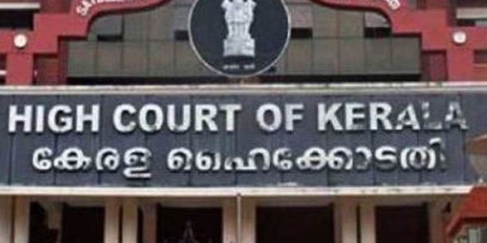 വാളയാര് കേസില് സര്ക്കാര് നല്കിയ അപ്പീലില് ഹൈക്കോടതി ഇന്ന് വാദം കേള്ക്കും വാളയാര് കേസില് സര്ക്കാര് നല്കിയ അപ്പീലില് ഹൈക്കോടതി ഇന്ന് വാദം കേള്ക്കും