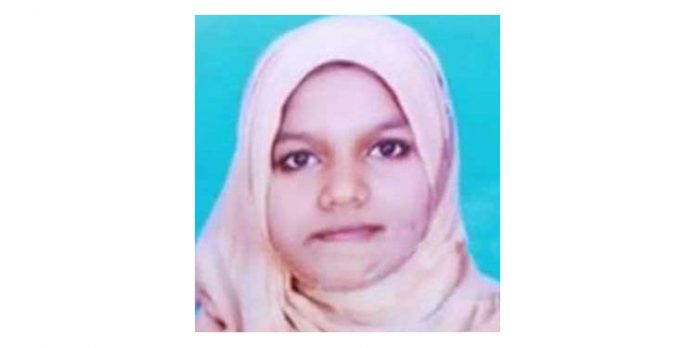 കൊല്ലത്ത് ഇരുപത്തിയൊന്നുകാരി ആത്മഹത്യ ചെയ്തതില് കാമുകനെതിരെ കുടുംബം കൊല്ലത്ത് ഇരുപത്തിയൊന്നുകാരി ആത്മഹത്യ ചെയ്തതില് കാമുകനെതിരെ കുടുംബം