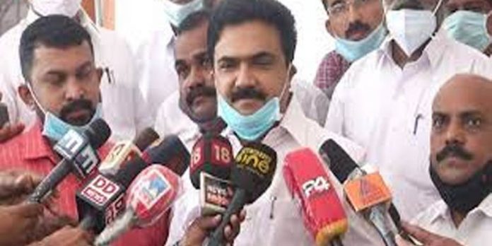 പാലാ നഗരസഭയില് സീറ്റ് വിഭജനം പൂര്ത്തിയാക്കി ; ജോസ് കെ മാണി പക്ഷം പതിനാറിടത്തും സിപിഐഎം ആറിടത്തും മത്സരിക്കും പാലാ നഗരസഭയില് സീറ്റ് വിഭജനം പൂര്ത്തിയാക്കി ; ജോസ് കെ മാണി പക്ഷം പതിനാറിടത്തും സിപിഐഎം ആറിടത്തും മത്സരിക്കും