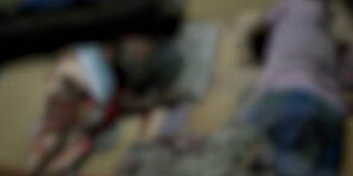 ഈറോഡില് ദലിത് ദമ്പതികളെ മേല്ജാതിയില്പ്പെട്ട യുവാക്കള് വീട്ടില് കയറി വെട്ടിക്കൊന്നു ഈറോഡില് ദലിത് ദമ്പതികളെ മേല്ജാതിയില്പ്പെട്ട യുവാക്കള് വീട്ടില് കയറി വെട്ടിക്കൊന്നു