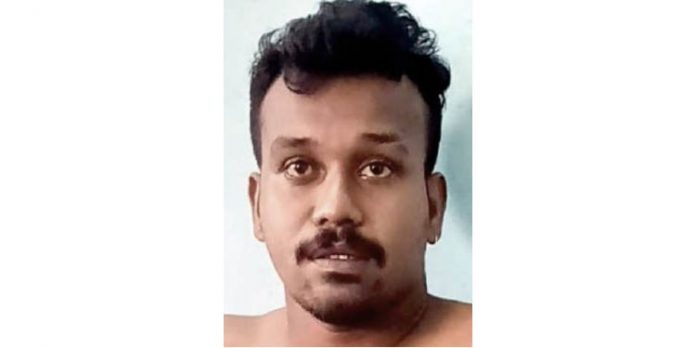 യുവാവിനെ മര്ദിച്ച് കൊലപ്പെടുത്താന് ശ്രമിച്ച കേസിലെ പ്രതി അറസ്റ്റില് യുവാവിനെ മര്ദിച്ച് കൊലപ്പെടുത്താന് ശ്രമിച്ച കേസിലെ പ്രതി അറസ്റ്റില്