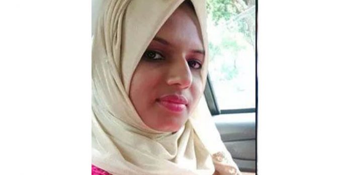 കാര് കായലില് വീണ് സ്ത്രീ മരിച്ചു കാര് കായലില് വീണ് സ്ത്രീ മരിച്ചു