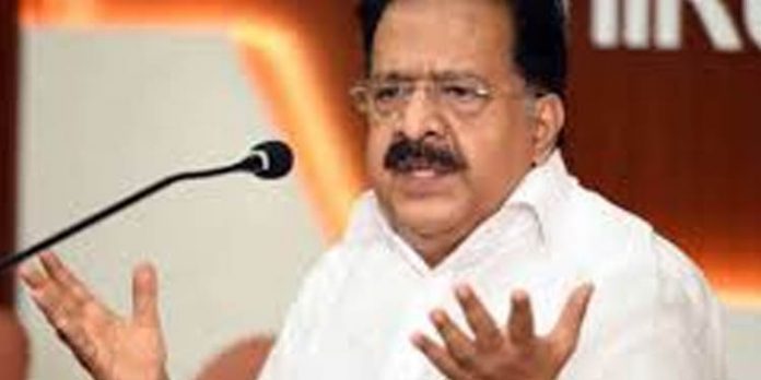 അന്തസുണ്ടെങ്കില് കോടിയേരി ബാലകൃഷ്ണന് സെക്രട്ടറി സ്ഥാനമൊഴിയണo : രമേശ് ചെന്നിത്തല അന്തസുണ്ടെങ്കില് കോടിയേരി ബാലകൃഷ്ണന് സെക്രട്ടറി സ്ഥാനമൊഴിയണo : രമേശ് ചെന്നിത്തല