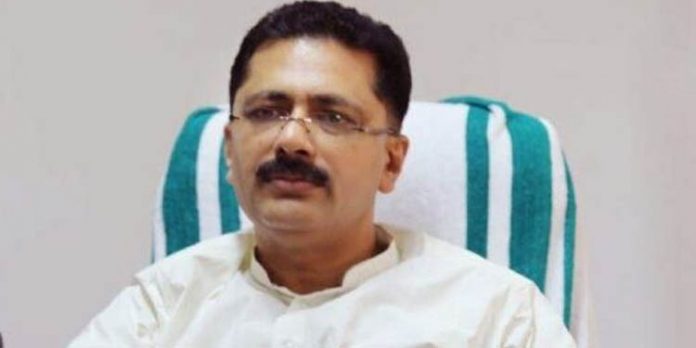 പി.എച്ച്.ഡി തീസിസുമായി ബന്ധപ്പെട്ട് ഉയരുന്ന വിവാദങ്ങള്ക്ക് മറുപടിയുമായി മന്ത്രി കെ.ടി ജലീല് പി.എച്ച്.ഡി തീസിസുമായി ബന്ധപ്പെട്ട് ഉയരുന്ന വിവാദങ്ങള്ക്ക് മറുപടിയുമായി മന്ത്രി കെ.ടി ജലീല്