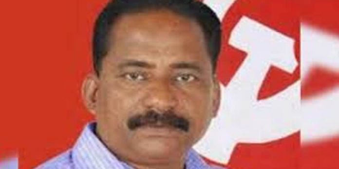 ടി.പി. ചന്ദ്രശേഖരന് വധo : പ്രതികളെ ജയില് മാറ്റാനാവില്ലെന്ന് കോടതി ടി.പി. ചന്ദ്രശേഖരന് വധo : പ്രതികളെ ജയില് മാറ്റാനാവില്ലെന്ന് കോടതി
