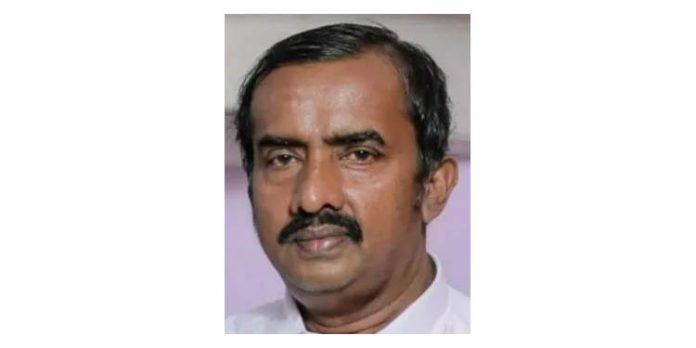 ദേശീയപാതയില് തോട്ടപ്പള്ളി പാലത്തിനു വാഹനാപകടo ; കൊല്ലം കോര്പ്പറേഷന് മുന് കൗണ്സിലര് മരിച്ചു ദേശീയപാതയില് തോട്ടപ്പള്ളി പാലത്തിനു വാഹനാപകടo ; കൊല്ലം കോര്പ്പറേഷന് മുന് കൗണ്സിലര് മരിച്ചു