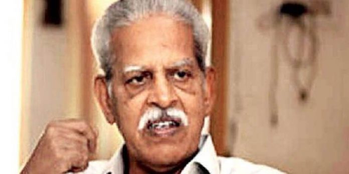 ഭീമകൊറേഗാവ് കേസില് അറസ്റ്റിലായ വരവര റാവുവിനെ ജയിലില് നിന്നും ആശുപത്രിയിലേക്കു മാറ്റാന് കോടതി നിര്ദേശം ഭീമകൊറേഗാവ് കേസില് അറസ്റ്റിലായ വരവര റാവുവിനെ ജയിലില് നിന്നും ആശുപത്രിയിലേക്കു മാറ്റാന് കോടതി നിര്ദേശം