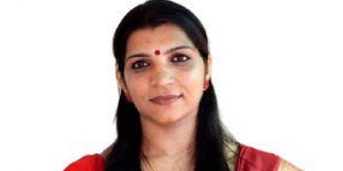 സരിതക്ക് സുപ്രീംകോടതി ഒരു ലക്ഷം രൂപ പിഴ വിധിച്ചു സരിതക്ക് സുപ്രീംകോടതി ഒരു ലക്ഷം രൂപ പിഴ വിധിച്ചു
