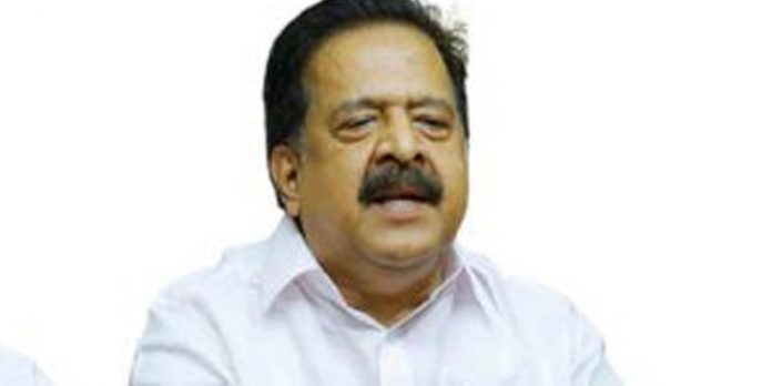 ബാര്കോഴക്കേസ് : താനോ ഭാര്യയോ ആരുമായും സംസാരിച്ചിട്ടില്ലെന്ന് ചെന്നിത്തല ബാര്കോഴക്കേസ് : താനോ ഭാര്യയോ ആരുമായും സംസാരിച്ചിട്ടില്ലെന്ന് ചെന്നിത്തല