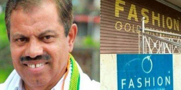 ജ്വല്ലറിയില് ലാഭവിഹിതം വാഗ്ദാനം ചെയ്ത് നിക്ഷേപത്തട്ടിപ്പ് നടത്തിയെന്ന കേസില് എം സി ഖമറുദ്ദീന് അറസ്റ്റില് ജ്വല്ലറിയില് ലാഭവിഹിതം വാഗ്ദാനം ചെയ്ത് നിക്ഷേപത്തട്ടിപ്പ് നടത്തിയെന്ന കേസില് എം സി ഖമറുദ്ദീന് അറസ്റ്റില്