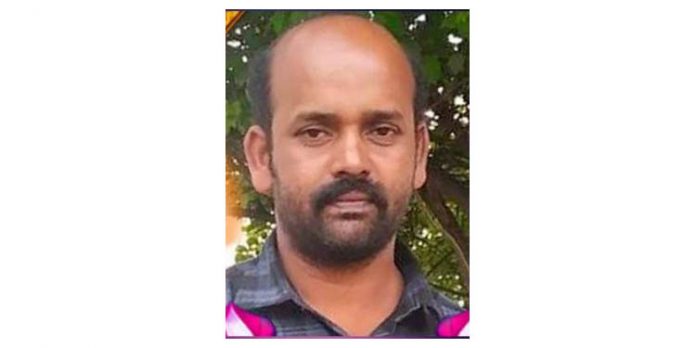 അടിമാലി താലൂക്കാശുപത്രിയില് വെച്ച് കോറോണ ബാധിച്ച് ചികിത്സയിലായിരുന്ന യുവാവ് മരിച്ചു അടിമാലി താലൂക്കാശുപത്രിയില് വെച്ച് കോറോണ ബാധിച്ച് ചികിത്സയിലായിരുന്ന യുവാവ് മരിച്ചു
