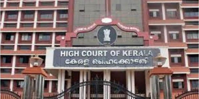മുന്നാക്ക സംവരണം ചോദ്യം ചെയ്തുള്ള പൊതുതാത്പര്യ ഹർജി ഇന്ന് ഹൈക്കോടതി പരിഗണിക്കും മുന്നാക്ക സംവരണം ചോദ്യം ചെയ്തുള്ള പൊതുതാത്പര്യ ഹർജി ഇന്ന് ഹൈക്കോടതി പരിഗണിക്കും
