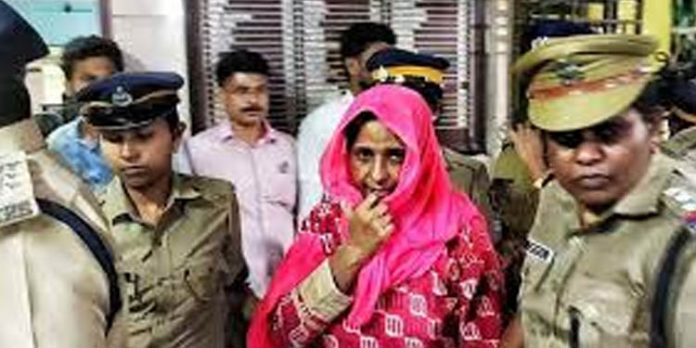 കൂടത്തായി കൊലപാതകo : ജോളിക്ക് ജാമ്യം അനുവദിച്ച ഹൈക്കോടതി വിധിക്കെതിരെ ഈയാഴ്ച്ച അന്വേഷണ സംഘം സുപ്രീംകോടതിയെ സമീപിക്കും കൂടത്തായി കൊലപാതകo : ജോളിക്ക് ജാമ്യം അനുവദിച്ച ഹൈക്കോടതി വിധിക്കെതിരെ ഈയാഴ്ച്ച അന്വേഷണ സംഘം സുപ്രീംകോടതിയെ സമീപിക്കും