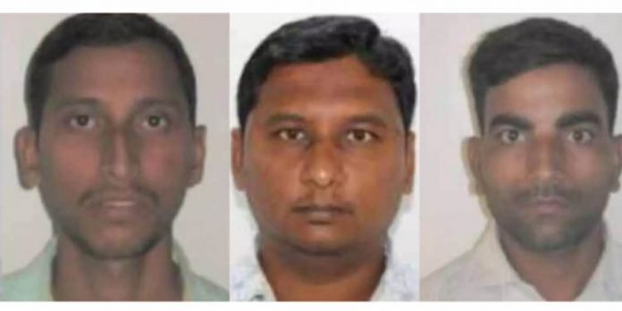 ബഹ്റൈനില് മാന്ഹോളില് ശ്വാസംമുട്ടി മൂന്നു ഇന്ത്യക്കാര് മരിച്ചു ബഹ്റൈനില് മാന്ഹോളില് ശ്വാസംമുട്ടി മൂന്നു ഇന്ത്യക്കാര് മരിച്ചു
