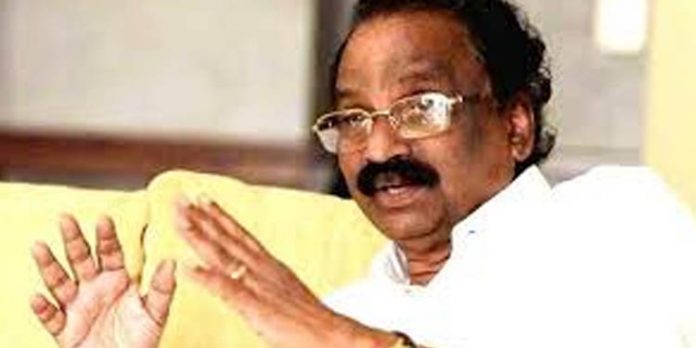 ഓലപാമ്പ് കണ്ടു പേടിക്കുന്നവരല്ല കേരളത്തിലെ ഇടതുപക്ഷവും കമ്മ്യൂണിസ്റ്റുകാരും ; എകെ ബാലന് ഓലപാമ്പ് കണ്ടു പേടിക്കുന്നവരല്ല കേരളത്തിലെ ഇടതുപക്ഷവും കമ്മ്യൂണിസ്റ്റുകാരും ; എകെ ബാലന്