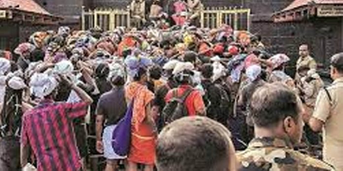 ശബരിമലയില് ഒരേ സമയം നാല് എസ്പിമാരുടെ നേതൃത്വത്തില് സുരക്ഷാ ക്രമീകരണം ശബരിമലയില് ഒരേ സമയം നാല് എസ്പിമാരുടെ നേതൃത്വത്തില് സുരക്ഷാ ക്രമീകരണം