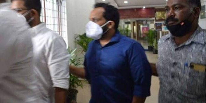 ബിനീഷ് കോടിയേരിയുടെ കസ്റ്റഡി കാലാവധി കോടതി നീട്ടി ബിനീഷ് കോടിയേരിയുടെ കസ്റ്റഡി കാലാവധി കോടതി നീട്ടി