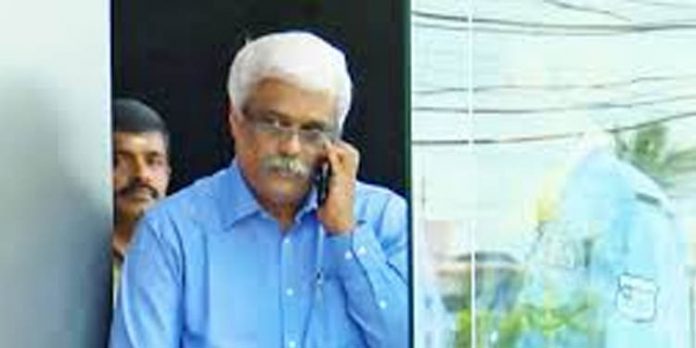 എം.ശിവശങ്കറിന് ബന്ധുക്കളെ വിഡിയോ കോള് ചെയ്യാന് കോടതിയുടെ അനുമതി എം.ശിവശങ്കറിന് ബന്ധുക്കളെ വിഡിയോ കോള് ചെയ്യാന് കോടതിയുടെ അനുമതി