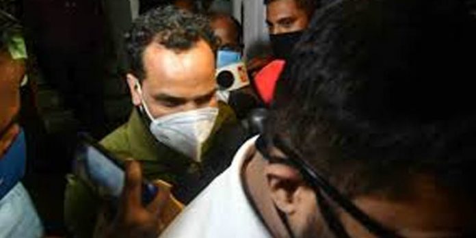എട്ടാം ദിവസവും ബിനീഷ് കോടിയേരിയെ ഇഡി ചോദ്യം ചെയ്യുന്നു ; നോട്ടീസ് നല്കിയിട്ടും ബിനാമികള് ഹാജരായില്ല എട്ടാം ദിവസവും ബിനീഷ് കോടിയേരിയെ ഇഡി ചോദ്യം ചെയ്യുന്നു ; നോട്ടീസ് നല്കിയിട്ടും ബിനാമികള് ഹാജരായില്ല