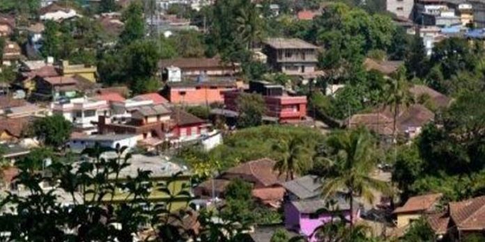 കര്ണാടകയിലെ കുടകില് ആയിരത്തിലധികം അനധികൃത ഹോംസ്റ്റേകള് കര്ണാടകയിലെ കുടകില് ആയിരത്തിലധികം അനധികൃത ഹോംസ്റ്റേകള്