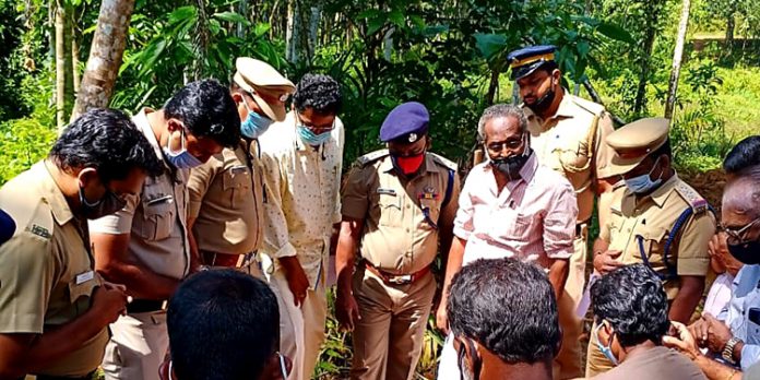 ഇലവുംതിട്ട ജനമൈത്രി പോലീസിന്റെ ”ജയക്കൊരു സ്നേഹവീട് “നിർമ്മാണ പ്രവർത്തനമാരംഭിച്ചു ഇലവുംതിട്ട ജനമൈത്രി പോലീസിന്റെ ”ജയക്കൊരു സ്നേഹവീട് “നിർമ്മാണ പ്രവർത്തനമാരംഭിച്ചു