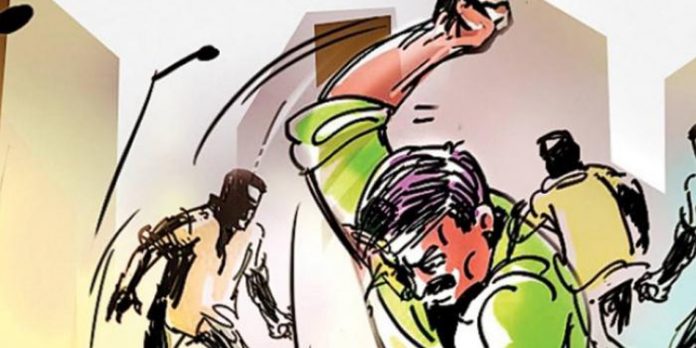 മത്സര രംഗത്തുനിന്ന് പിന്മാറണം ; സീതത്തോട്ടില് സ്വതന്ത്ര സ്ഥാനാർത്ഥിക്ക് നേരെ ഗുണ്ടാ ആക്രമണം മത്സര രംഗത്തുനിന്ന് പിന്മാറണം ; സീതത്തോട്ടില് സ്വതന്ത്ര സ്ഥാനാർത്ഥിക്ക് നേരെ ഗുണ്ടാ ആക്രമണം