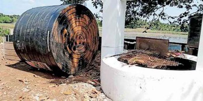 ജലക്ഷാമത്തിന്റെ പിടിയിലമർന്ന് നിരണത്തെ കുടുംബാരോഗ്യകേന്ദ്രം ജലക്ഷാമത്തിന്റെ പിടിയിലമർന്ന് നിരണത്തെ കുടുംബാരോഗ്യകേന്ദ്രം