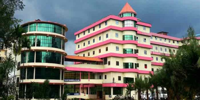 അടൂർ മൗണ്ട് സിയോൺ മെഡിക്കല് കോളജിനെതിരേ പരാതി : അധികൃതർ അന്വേഷണം പ്രഖ്യാപനത്തിലൊതുക്കിയതായി ആരോപണം അടൂർ മൗണ്ട് സിയോൺ മെഡിക്കല് കോളജിനെതിരേ പരാതി : അധികൃതർ അന്വേഷണം പ്രഖ്യാപനത്തിലൊതുക്കിയതായി ആരോപണം