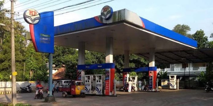 പെട്രോളിയം ഔട്ട്ലെറ്റുകളില് പ്രാഥമിക സൗകര്യങ്ങള് ലഭ്യമാക്കാത്തവര്ക്കെതിരെ നടപടികള് ആരംഭിച്ചു പെട്രോളിയം ഔട്ട്ലെറ്റുകളില് പ്രാഥമിക സൗകര്യങ്ങള് ലഭ്യമാക്കാത്തവര്ക്കെതിരെ നടപടികള് ആരംഭിച്ചു 