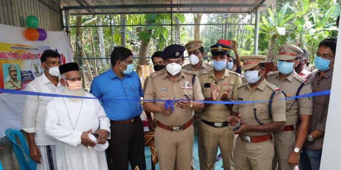 വനിതകൾക്കായി തൊഴിൽ പരിശീലന കേന്ദ്രമൊരുക്കി ഇലവുംതിട്ട ജനമൈത്രി പോലീസ് വനിതകൾക്കായി തൊഴിൽ പരിശീലന കേന്ദ്രമൊരുക്കി ഇലവുംതിട്ട ജനമൈത്രി പോലീസ്