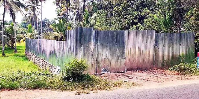 പുളിക്കീഴിൽ നിരോധന ഉത്തരവ് ലംഘിച്ച് സ്വകാര്യ വ്യക്തി നിലം നികത്തിയ സംഭവം : നടപടിയെടുക്കുമെന്ന് അധികൃതർ പുളിക്കീഴിൽ നിരോധന ഉത്തരവ് ലംഘിച്ച് സ്വകാര്യ വ്യക്തി നിലം നികത്തിയ സംഭവം : നടപടിയെടുക്കുമെന്ന് അധികൃതർ