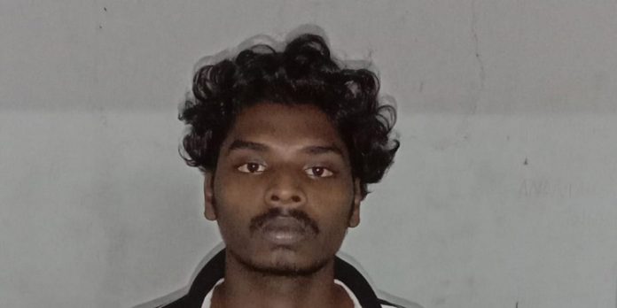 തിരുവല്ലയിൽ ബൈക്ക് യാത്രികരെ അക്രമിച്ച് പണവും മൊബൈൽ ഫോണും കവർന്ന കേസിലെ പ്രതി പിടിയിൽ തിരുവല്ലയിൽ ബൈക്ക് യാത്രികരെ അക്രമിച്ച് പണവും മൊബൈൽ ഫോണും കവർന്ന കേസിലെ പ്രതി പിടിയിൽ