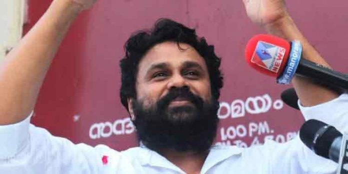 നടിയെ അക്രമിച്ച കേസ് : മഞ്ജുവിന്റെയടക്കം മൊഴി രേഖപ്പെടുത്തുന്നതില് വീഴ്ച ; കോടതിക്കെതിരെ സര്ക്കാര് നടിയെ അക്രമിച്ച കേസ് : മഞ്ജുവിന്റെയടക്കം മൊഴി രേഖപ്പെടുത്തുന്നതില് വീഴ്ച ; കോടതിക്കെതിരെ സര്ക്കാര്