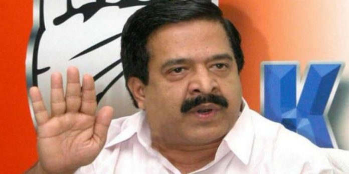 മുഖ്യമന്ത്രിക്കെതിരെ സിപിഎമ്മില് പടയൊരുക്കമെന്ന് രമേശ് ചെന്നിത്തല മുഖ്യമന്ത്രിക്കെതിരെ സിപിഎമ്മില് പടയൊരുക്കമെന്ന് രമേശ് ചെന്നിത്തല