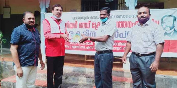 കരുതലിനൊരു കൈത്താങ്ങ് പദ്ധതിയുമായി ജൂനിയർ റെഡ്ക്രോസ് കരുതലിനൊരു കൈത്താങ്ങ് പദ്ധതിയുമായി ജൂനിയർ റെഡ്ക്രോസ്