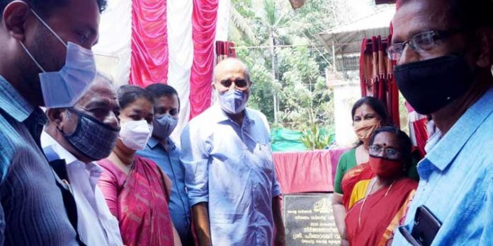 നിരണം വില്ലേജ് ഓഫീസും സ്മാര്ട്ടാകുന്നു നിരണം വില്ലേജ് ഓഫീസും സ്മാര്ട്ടാകുന്നു