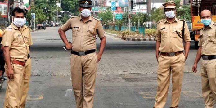 പോലീസ് ഉദ്യോഗസ്ഥരുടെ പരാതികള് പോലീസ് മേധാവി നേരിട്ടുകേള്ക്കും പോലീസ് ഉദ്യോഗസ്ഥരുടെ പരാതികള് പോലീസ് മേധാവി നേരിട്ടുകേള്ക്കും