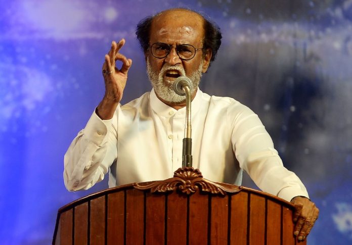 ഡിഎംകെ- എഐഎഡിഎംകെ സഖ്യശ്രമങ്ങളിൽ ഇടനിലക്കാരൻ ആയെന്ന പ്രചാരണം തള്ളി സൂപ്പർതാരം രജനികാന്ത് ഡിഎംകെ- എഐഎഡിഎംകെ സഖ്യശ്രമങ്ങളിൽ ഇടനിലക്കാരൻ ആയെന്ന പ്രചാരണം തള്ളി സൂപ്പർതാരം രജനികാന്ത്