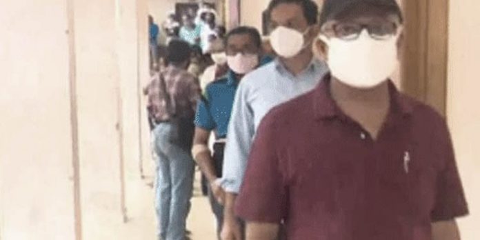 അവസാനഘട്ട വോട്ടെടുപ്പ് ; നാല് ജില്ലകളിലെ പോളിങ് തുടങ്ങി അവസാനഘട്ട വോട്ടെടുപ്പ് ; നാല് ജില്ലകളിലെ പോളിങ് തുടങ്ങി
