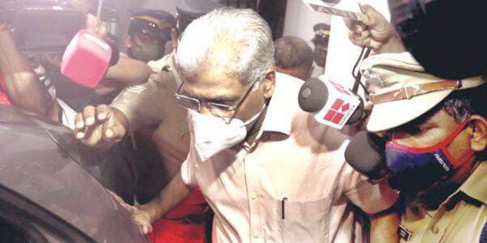 വിദേശയാത്രകള് സംബന്ധിച്ച് കൂടുതല് വ്യക്തത വേണം ; സി.എം. രവീന്ദ്രനെ ഇ.ഡി വീണ്ടും ചോദ്യം ചെയ്യും വിദേശയാത്രകള് സംബന്ധിച്ച് കൂടുതല് വ്യക്തത വേണം ; സി.എം. രവീന്ദ്രനെ ഇ.ഡി വീണ്ടും ചോദ്യം ചെയ്യും