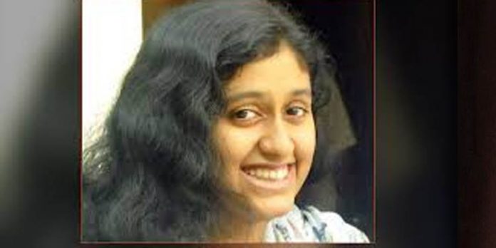മദ്രാസ് ഐഐടി വിദ്യാര്ത്ഥിയായിരുന്ന ഫാത്തിമ ലത്തീഫിന്റെ മരണത്തില് സിബിഐ അന്വേഷണ സംഘം ഇന്ന് കൊല്ലത്ത് എത്തും മദ്രാസ് ഐഐടി വിദ്യാര്ത്ഥിയായിരുന്ന ഫാത്തിമ ലത്തീഫിന്റെ മരണത്തില് സിബിഐ അന്വേഷണ സംഘം ഇന്ന് കൊല്ലത്ത് എത്തും