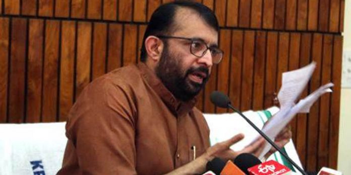 ടെന്ഡര് പോലും വിളിക്കാതെ ഊരാളുങ്കലിന് 52 കോടിയുടെ കരാര് നല്കി ; സ്പീക്കര് പി. ശ്രീരാമകൃഷ്ണനും കുരുക്കില് ടെന്ഡര് പോലും വിളിക്കാതെ ഊരാളുങ്കലിന് 52 കോടിയുടെ കരാര് നല്കി ; സ്പീക്കര് പി. ശ്രീരാമകൃഷ്ണനും കുരുക്കില്
