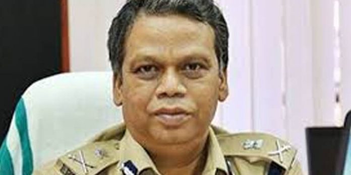 ഡിജിപി ലോക്നാഥ് ബെഹ്റയെ മാറ്റണം : ഇളവ് നല്കില്ല – കേന്ദ്ര തെരഞ്ഞെടുപ്പ് കമ്മീഷന് ഡിജിപി ലോക്നാഥ് ബെഹ്റയെ മാറ്റണം : ഇളവ് നല്കില്ല – കേന്ദ്ര തെരഞ്ഞെടുപ്പ് കമ്മീഷന്