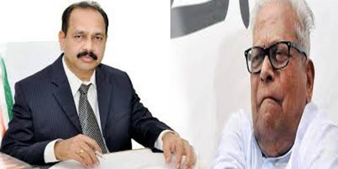 മുന് മുഖ്യമന്ത്രി വി എസ് അച്യുതാനന്ദന് പോസ്റ്റല് വോട്ട് അനുവദിക്കാത്തത് നിയമപരo : ഇ.സി മുന് മുഖ്യമന്ത്രി വി എസ് അച്യുതാനന്ദന് പോസ്റ്റല് വോട്ട് അനുവദിക്കാത്തത് നിയമപരo : ഇ.സി