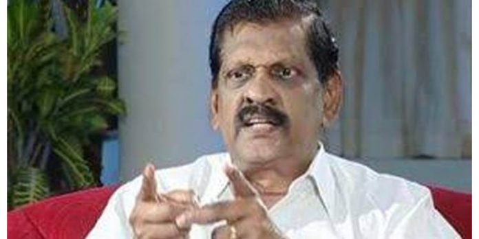 ചെണ്ടയും കൈപ്പത്തിയും തമ്മില് ബന്ധമുണ്ട് ; കൈ കൊണ്ട് അടിച്ചാലേ ചെണ്ടക്ക് ശബ്ദമുണ്ടാകൂ – പി.ജെ ജോസഫ് ചെണ്ടയും കൈപ്പത്തിയും തമ്മില് ബന്ധമുണ്ട് ; കൈ കൊണ്ട് അടിച്ചാലേ ചെണ്ടക്ക് ശബ്ദമുണ്ടാകൂ – പി.ജെ ജോസഫ്