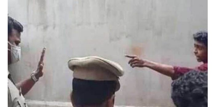 ബിനീഷിന്റെ വീട്ടിലെത്തിയ ബാലാവകാശ കമ്മീഷന് എന്തേ നെയ്യാറ്റിന്കരയിലെത്തിയില്ല ? : രമേശ് ചെന്നിത്തല ബിനീഷിന്റെ വീട്ടിലെത്തിയ ബാലാവകാശ കമ്മീഷന് എന്തേ നെയ്യാറ്റിന്കരയിലെത്തിയില്ല ? : രമേശ് ചെന്നിത്തല